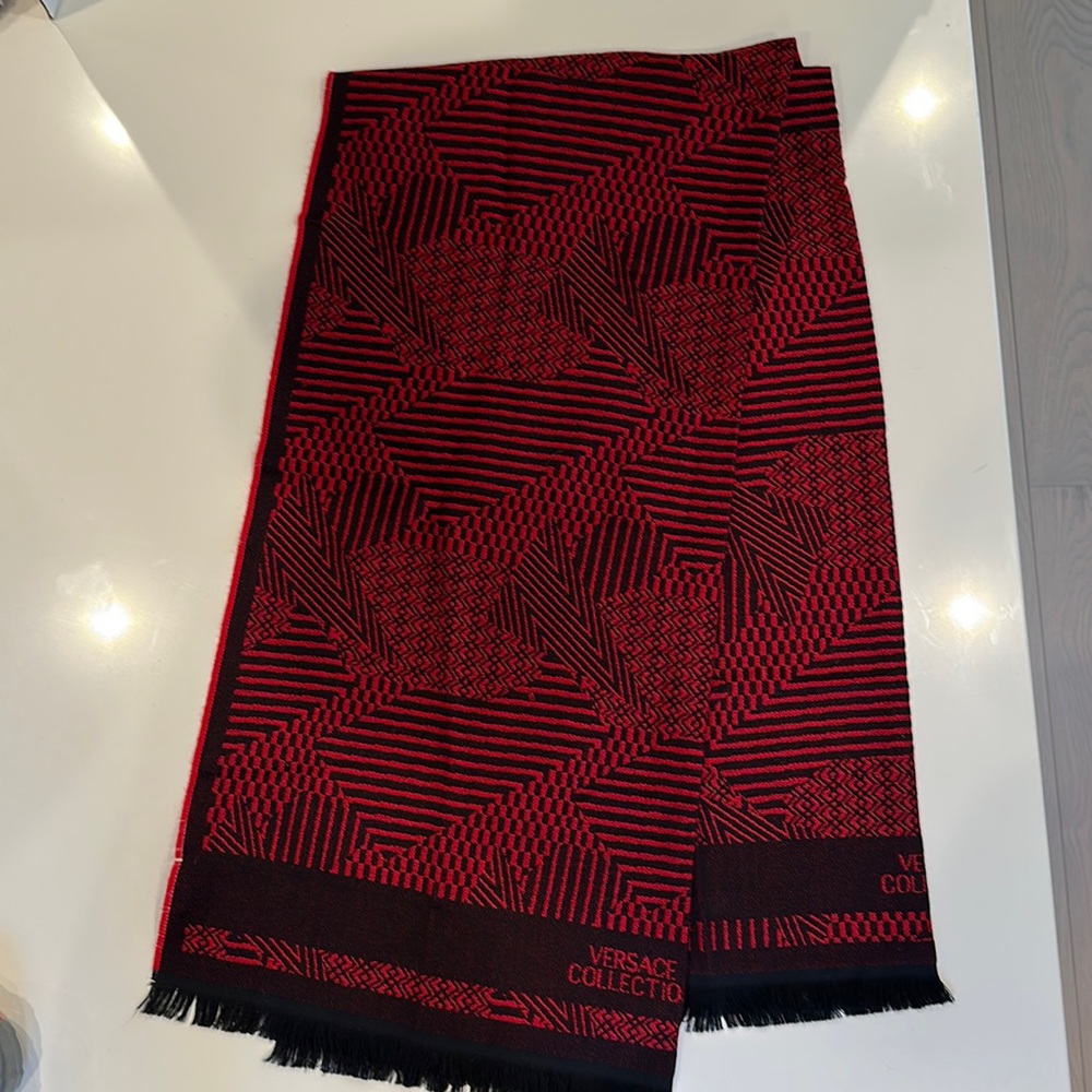 Men’s Versace Collection scarf